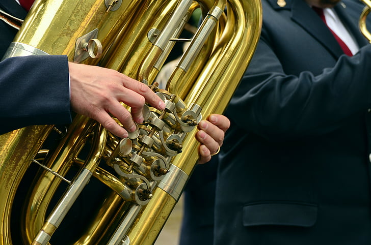 Tuba